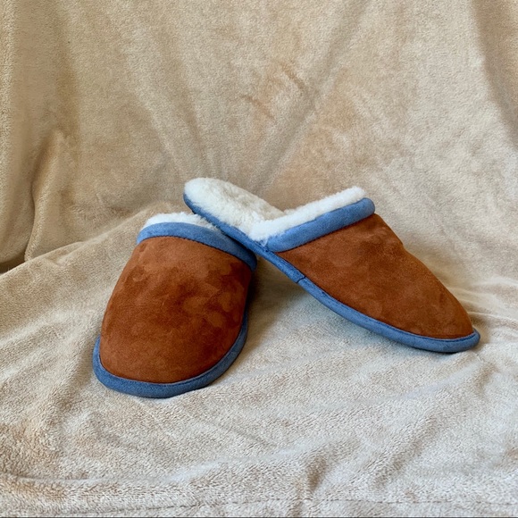 acorn mule slippers